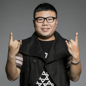 高中女学生的粉嫩小泬
